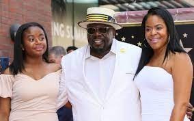Is Cedric The Entertainer Still Alive(图1)